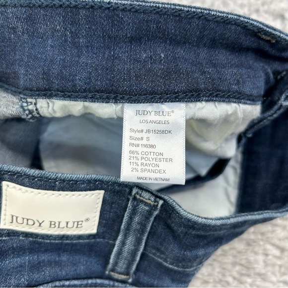 Judy Blue Shorts Womens Small Denim Cut Offs Style # JB15258DK Stretch Casual - Picture 2 of 3